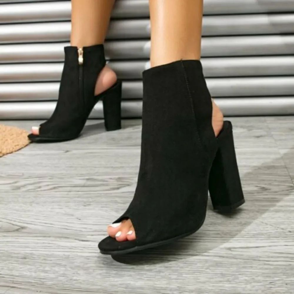 BAMBO SHORT COWBOY  FOR WOMEN FISH HEEL THICK ZIPPER MOUTH BOOTS SANDAL